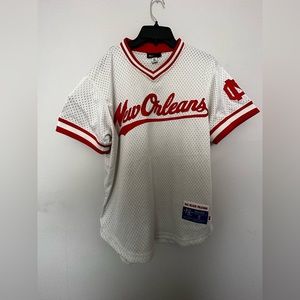 #9 New Orleans Black Pelicans Rings & Crwns
Mesh Replica V-Neck Jersey - Cream